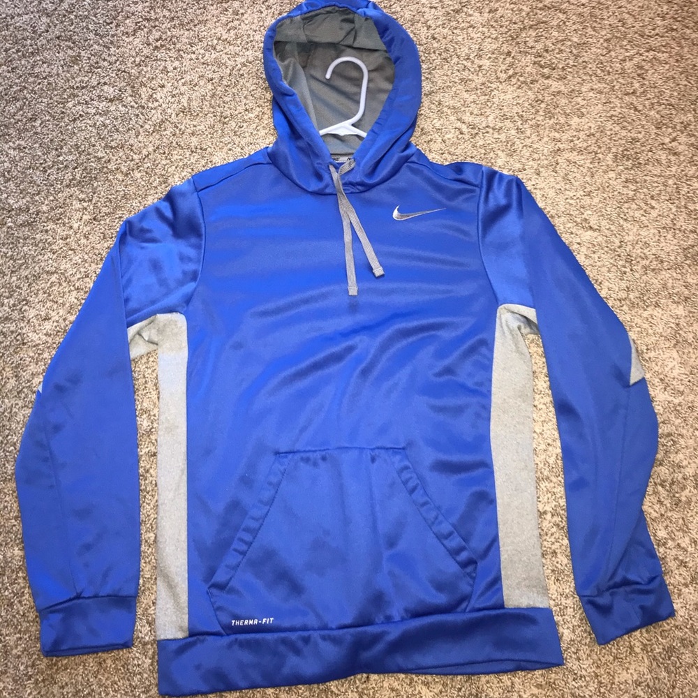 nike sweatshirt